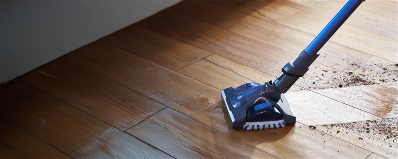 Guía para elegir la aspiradora ideal para tus pisos de madera 